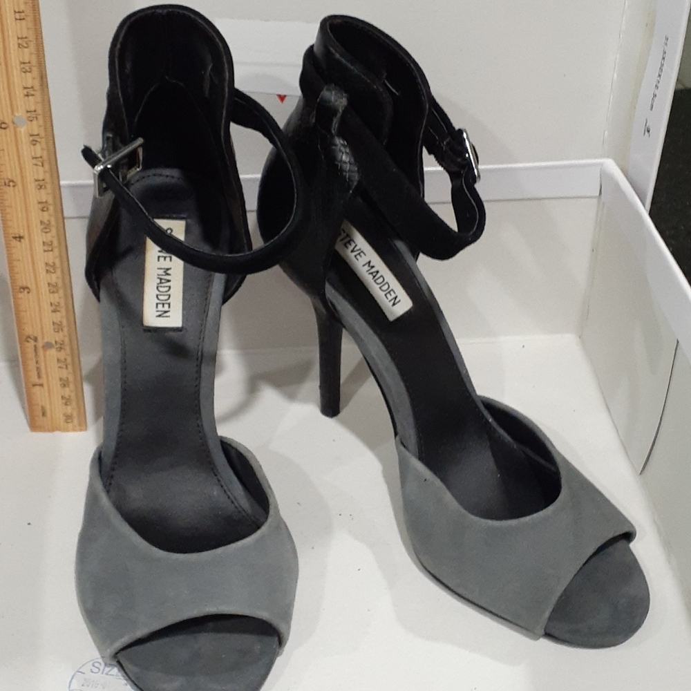 Steve Madden 4 inch heel size 8